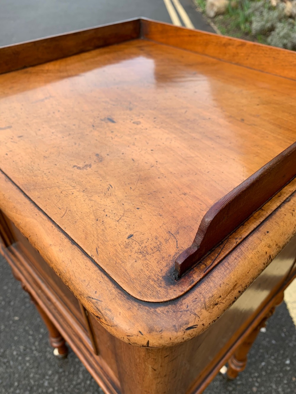 Early Victorian Walnut bedside cupboard  View III