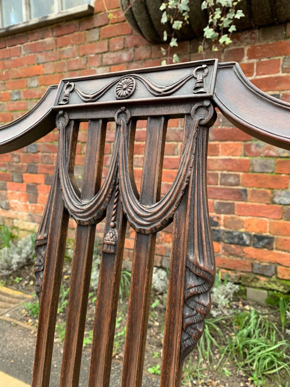 Chair back settee View III