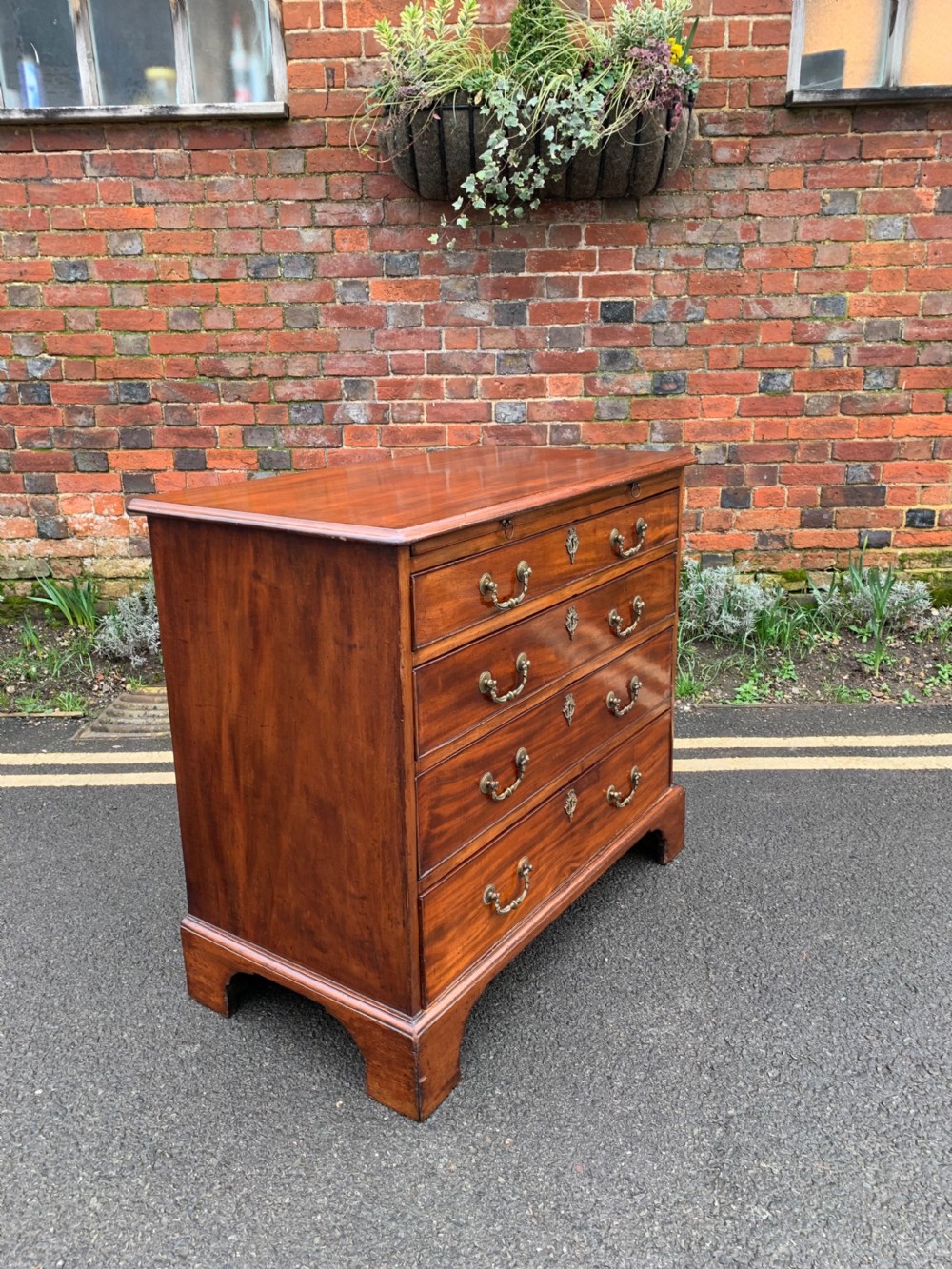 Georgian Mahogany chest  View III