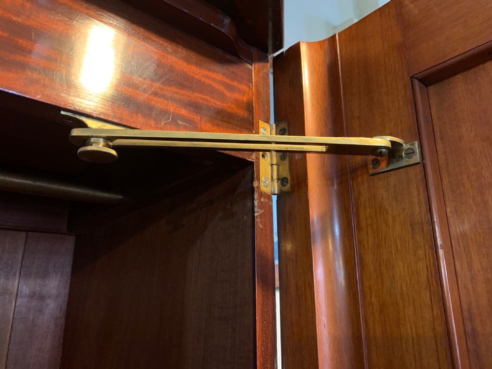 Quality Victorian Mahogany wardrobe  View IV