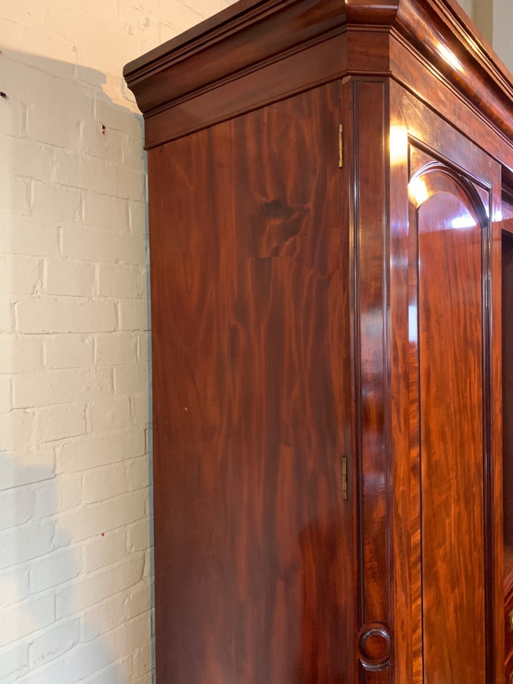 Quality Victorian Mahogany wardrobe  View VIII