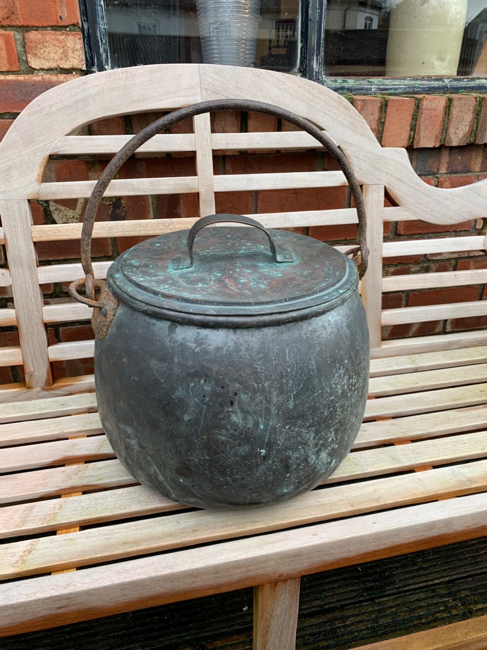 Victorian lidded copper pot