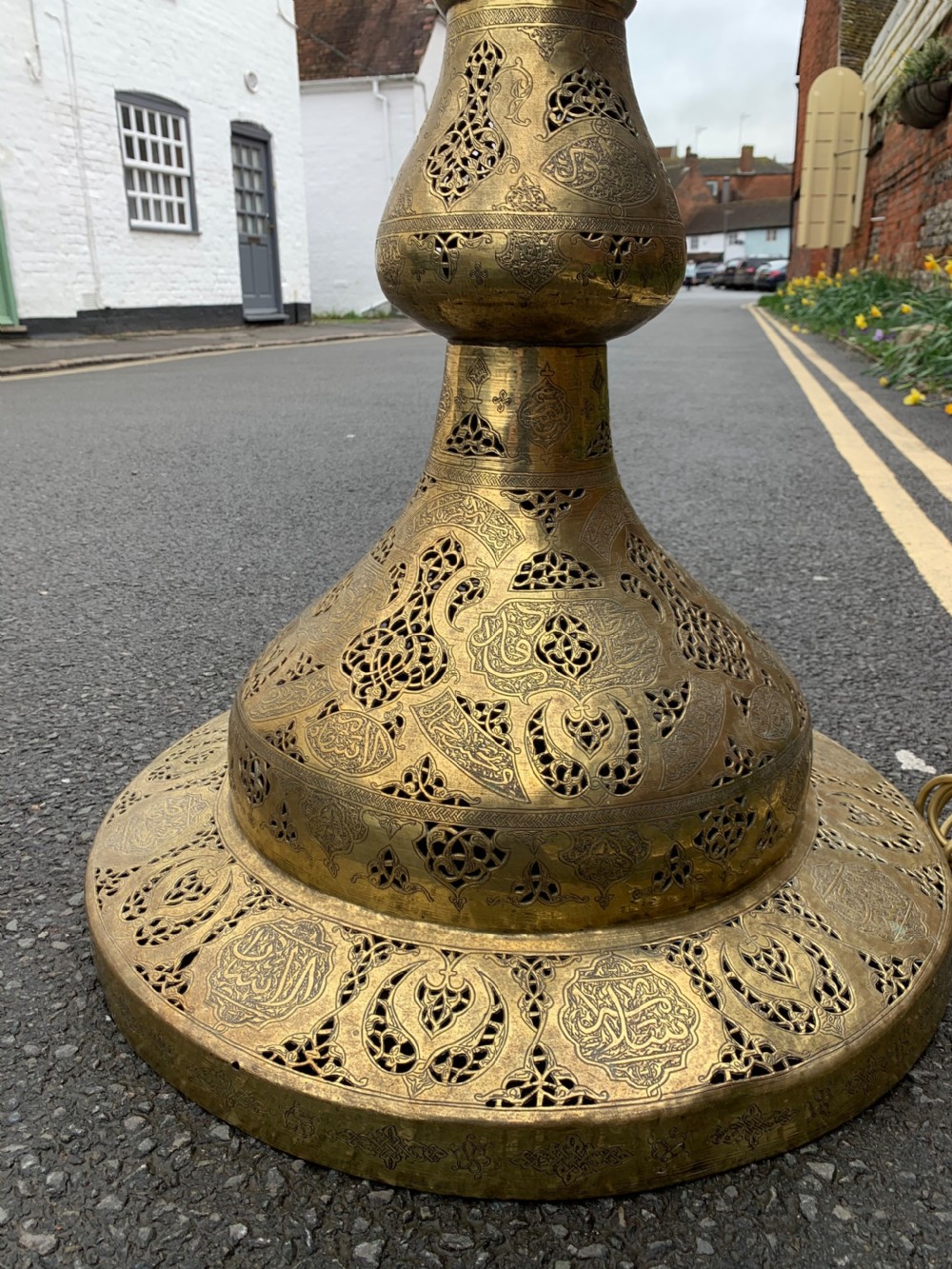 Cairoware brass lamp View V