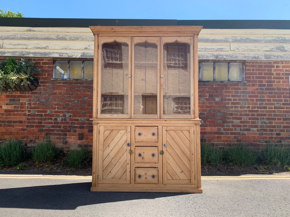 Glazed pine dresser