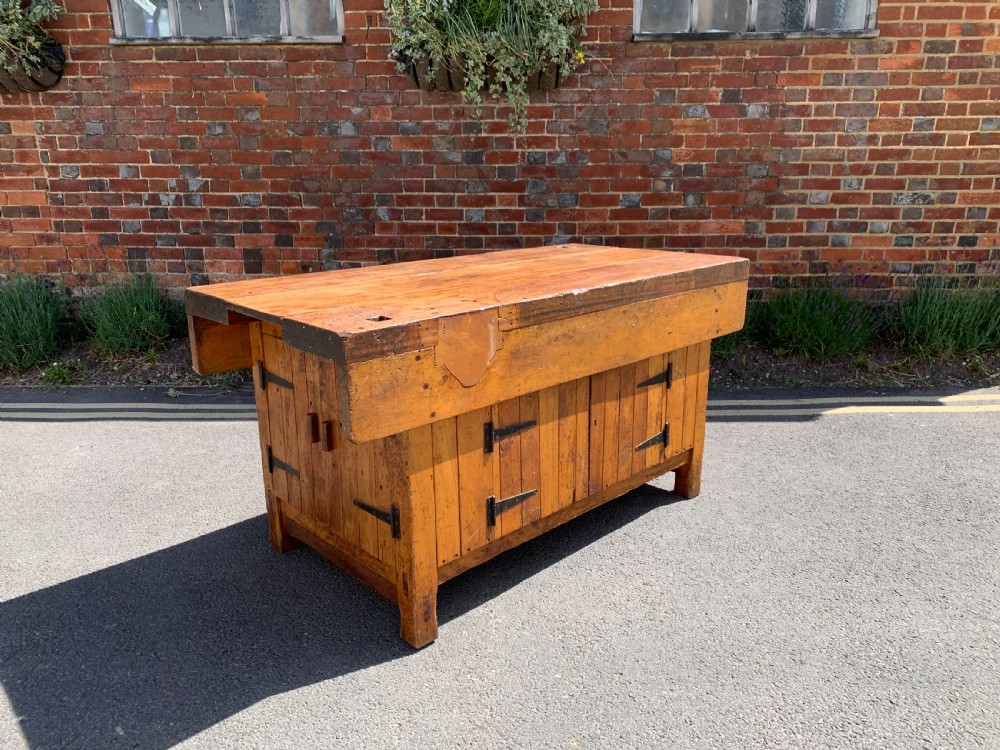Industrial carpenters workbench 