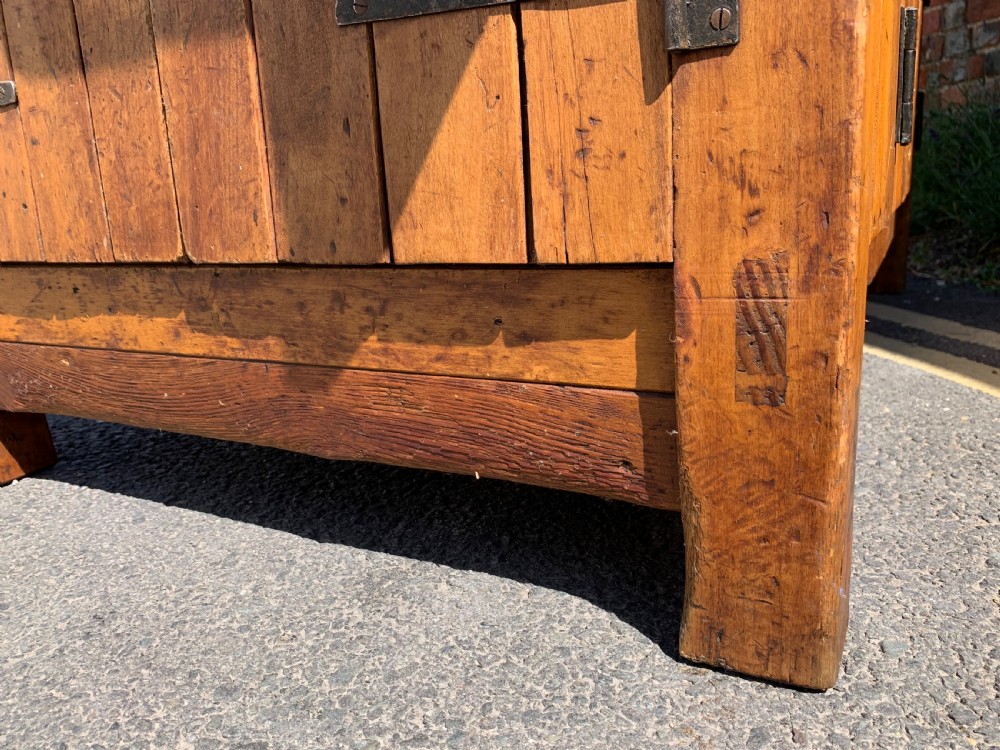 Industrial carpenters workbench  View VII