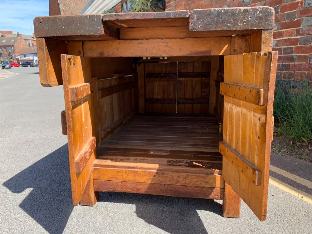 Industrial carpenters workbench  View VIII