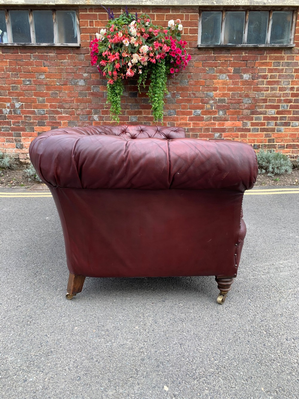 Victorian leather chesterfield  View VI