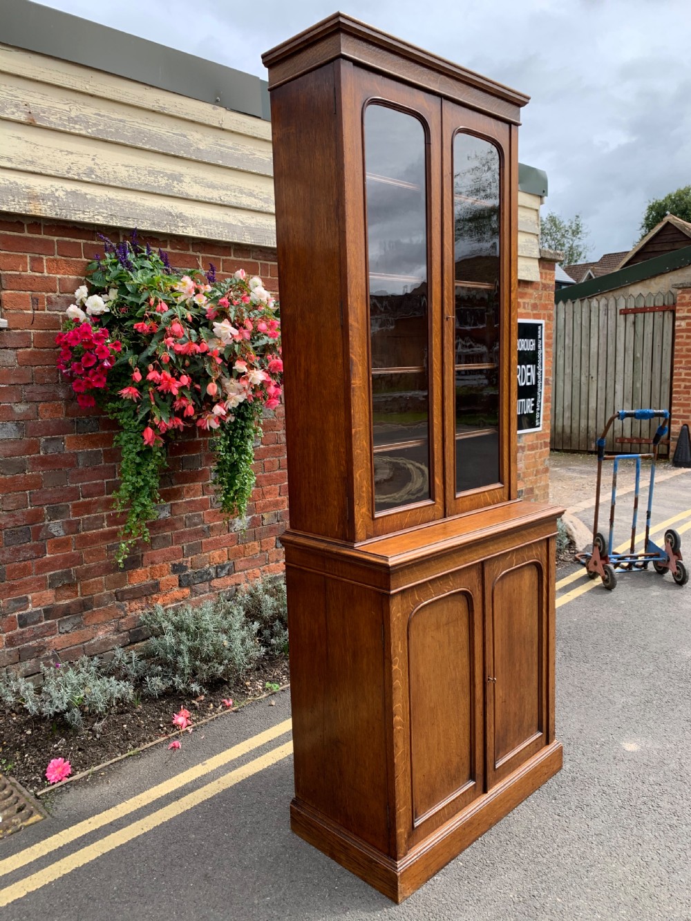 Nineteenth century oak bookcase  View XII
