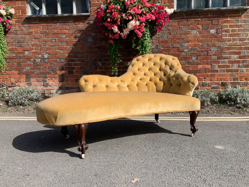 Victorian rosewood chaise longue  View II