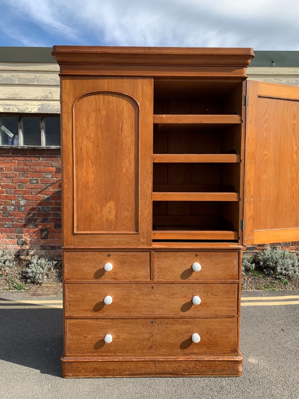 Victorian Pine linen press  View X