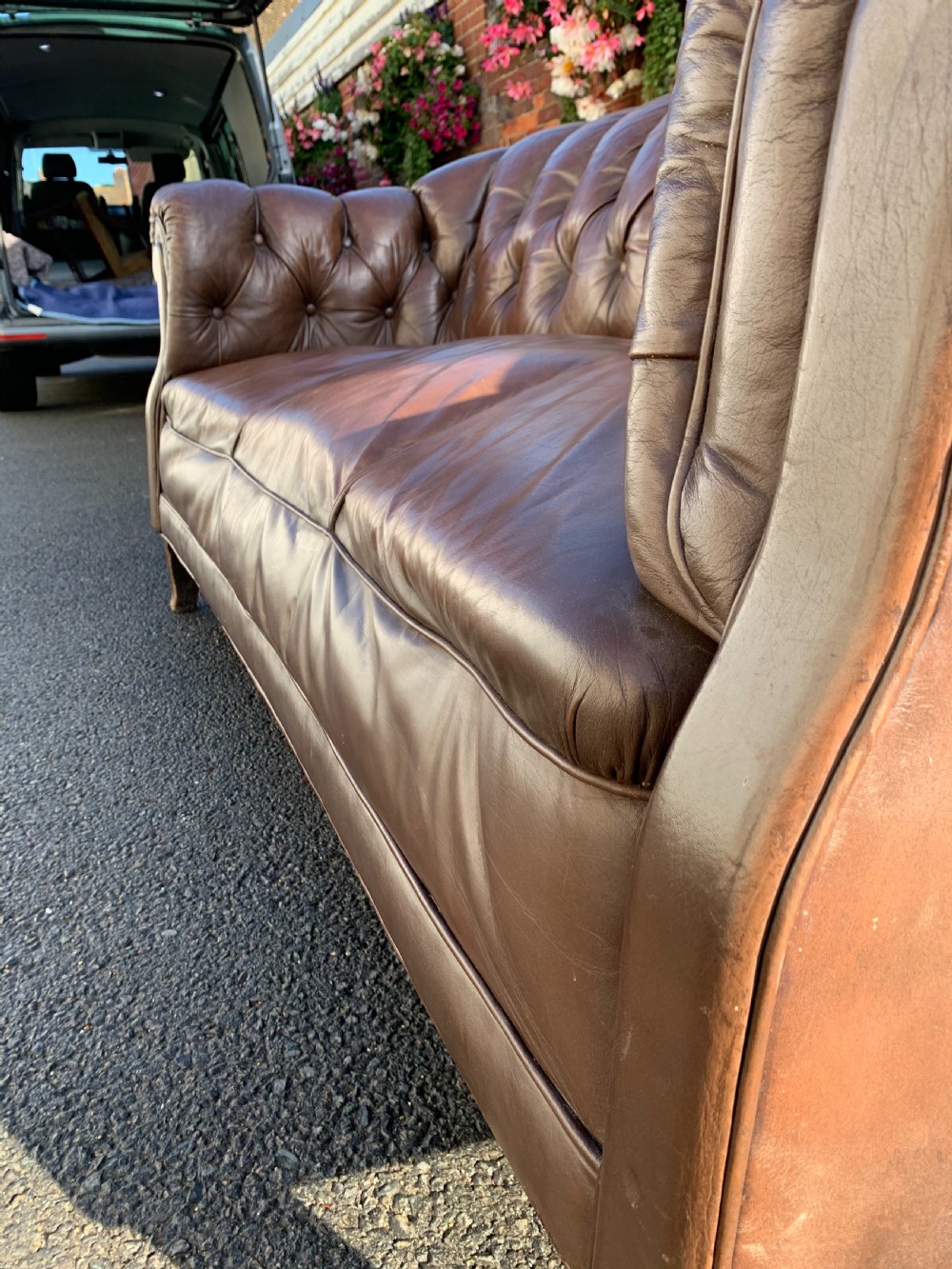 Leather chesterfield sofa  View IV
