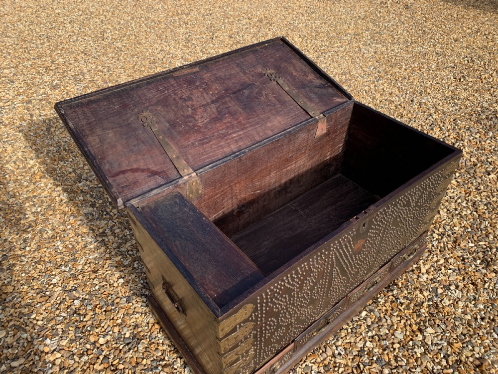 Nineteenth century Zanzibar trunk View IV