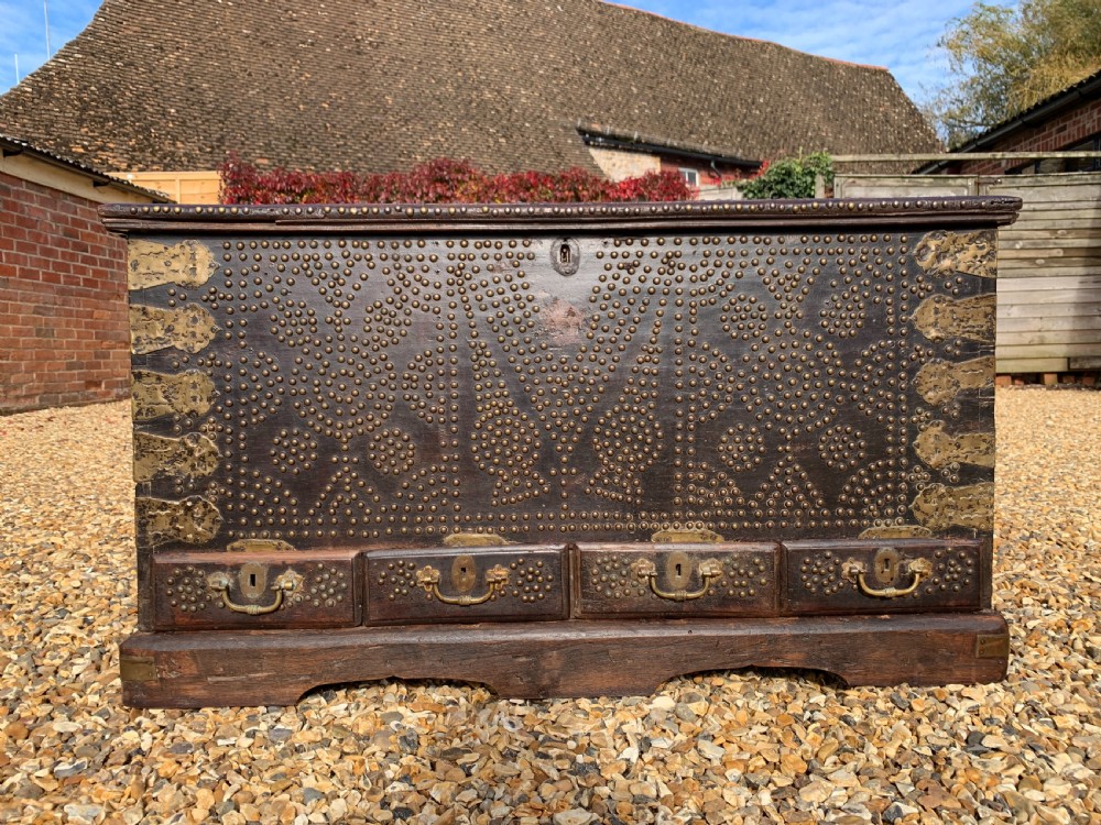 Nineteenth century Zanzibar trunk View XI