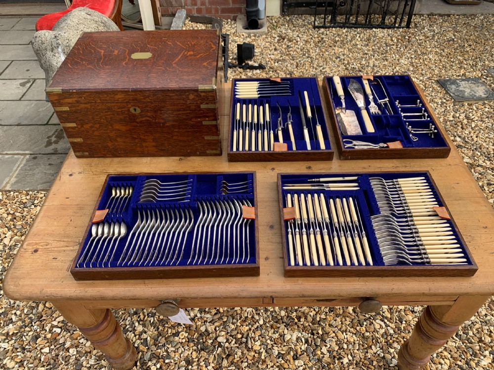 Army and Navy cutlery box