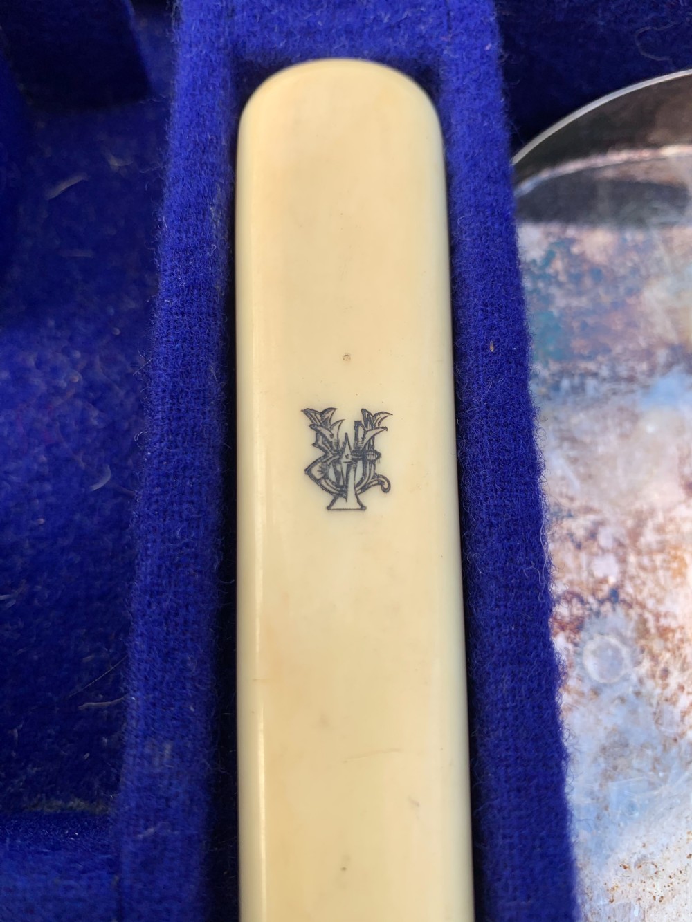 Army and Navy cutlery box View II