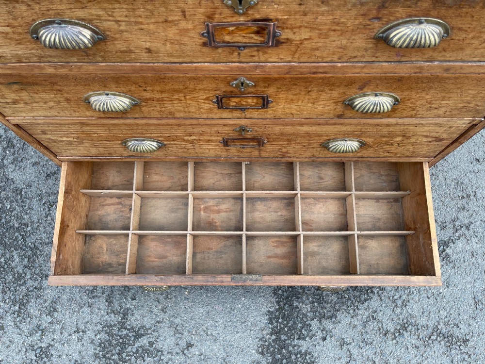 Tall pitch pine chest  View VII