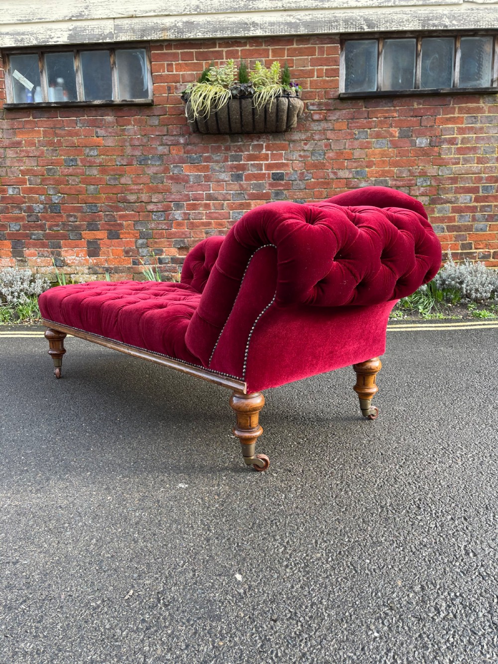 Victorian chaise longue  View IV