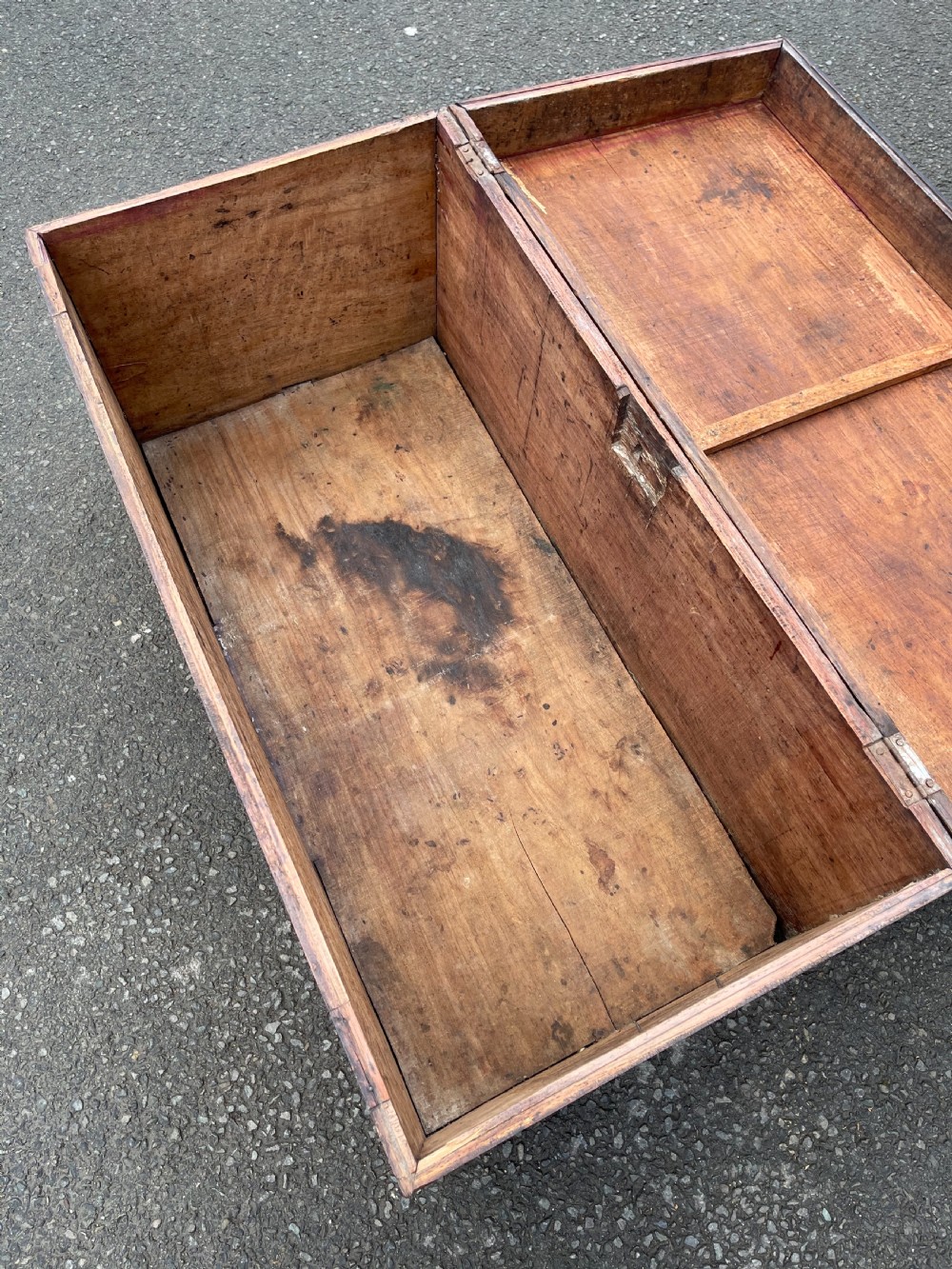 Syrian inlaid trunk View VI