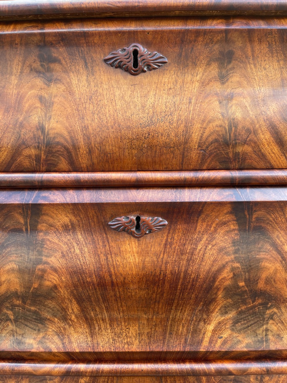 Continental Mahogany chest  View VII