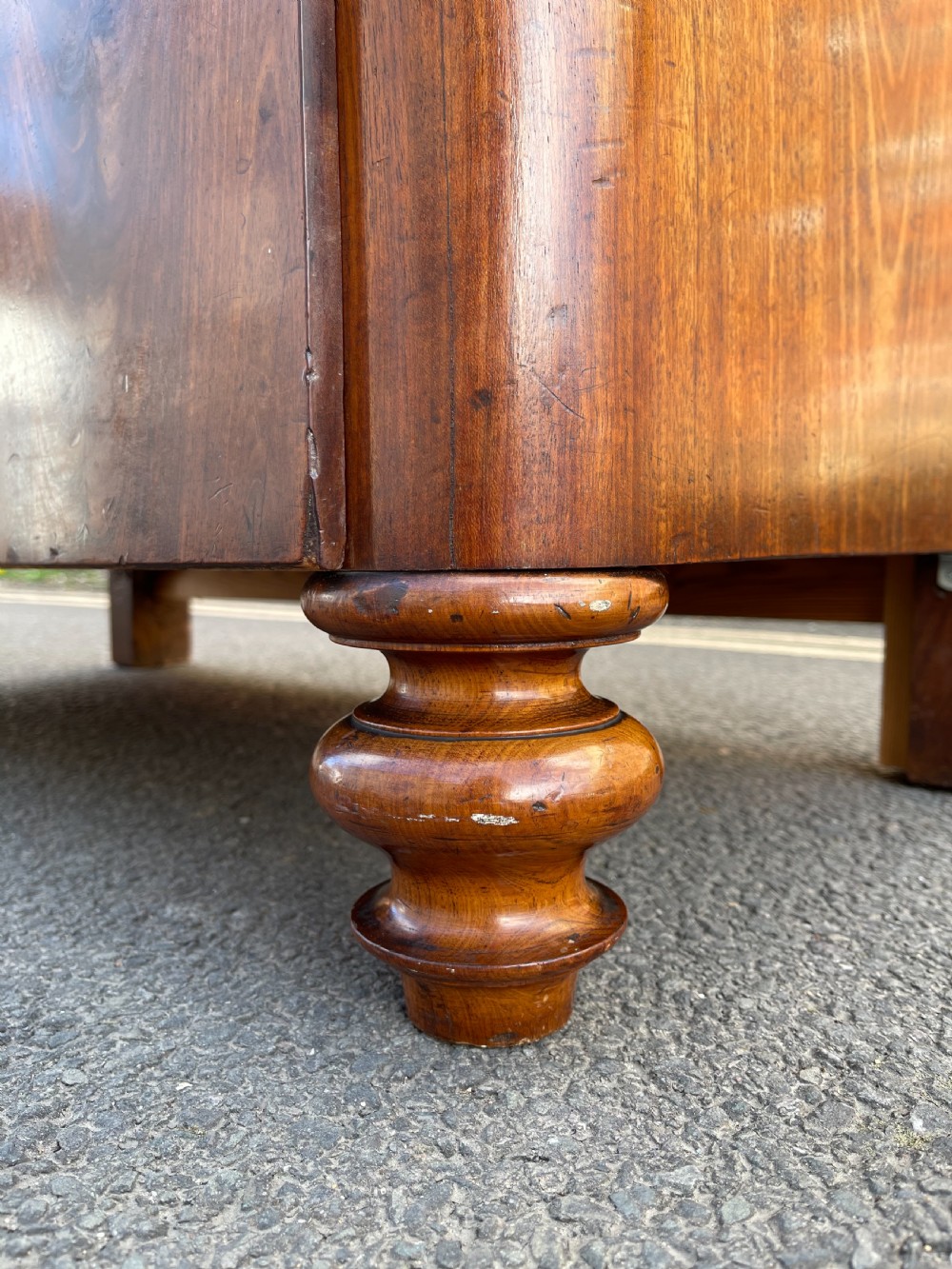 Continental Mahogany chest  View VIII