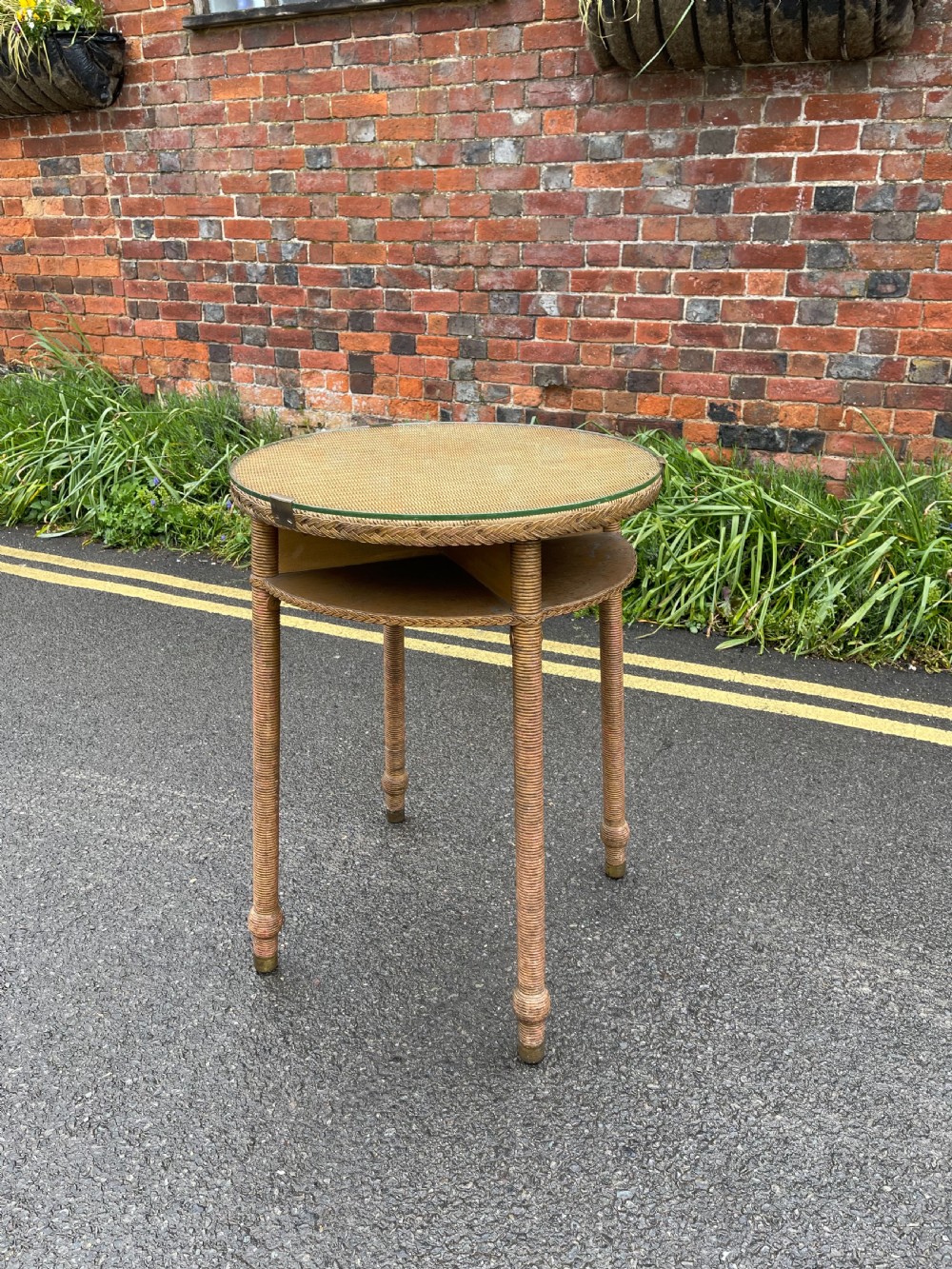 Lloyd loom table 