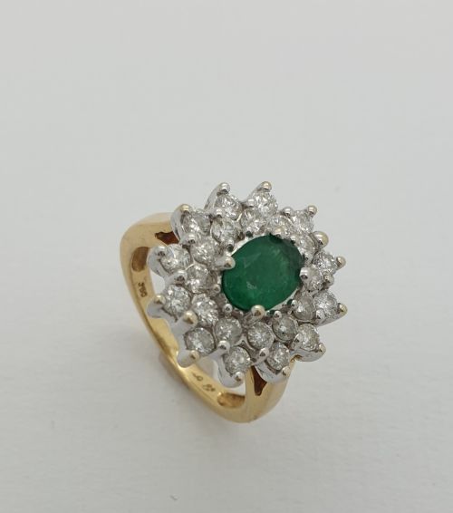 18ct Emerald Diamond Cluster