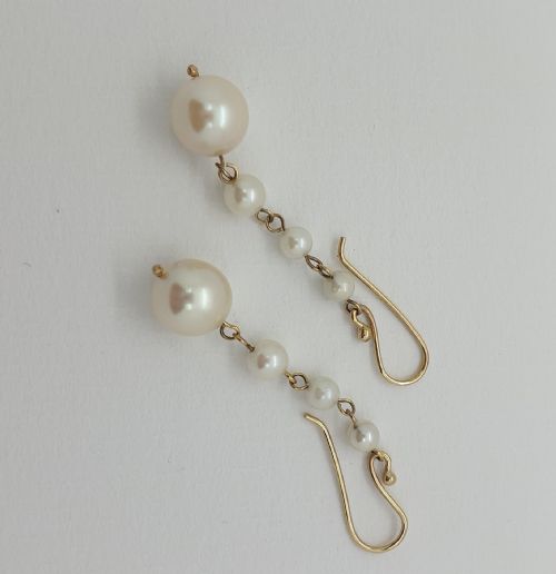 18ct Cultured Pearl Drops