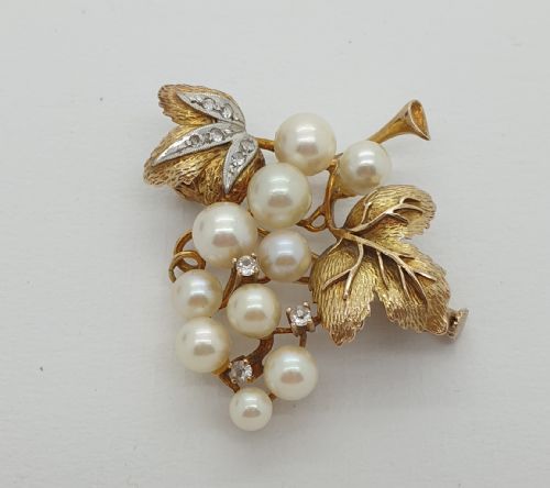 9ct Gold Pearl and Diamond Vine Brooch