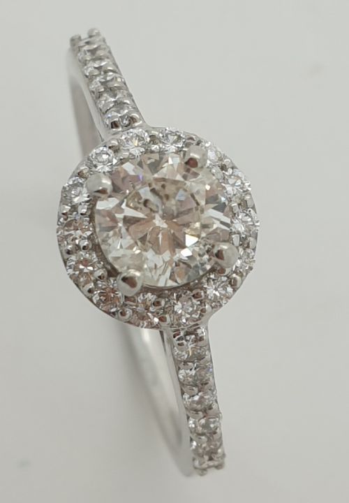 18ct Wg Diamond Solitaire Halo Ring