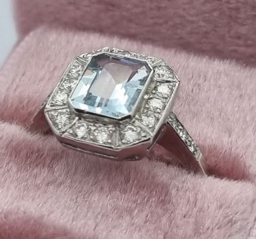 Platinum Aquamarine Diamond Ring