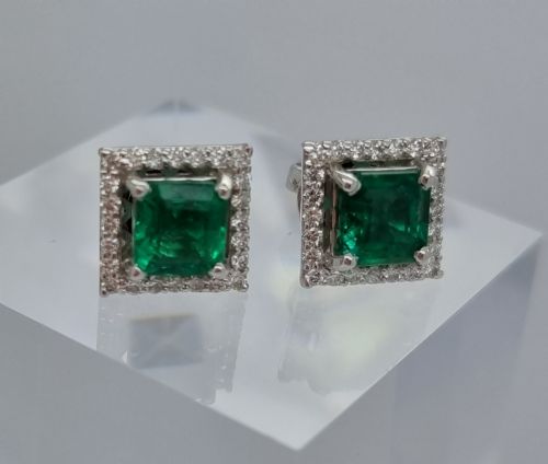 Emerald Diamond Clusters
