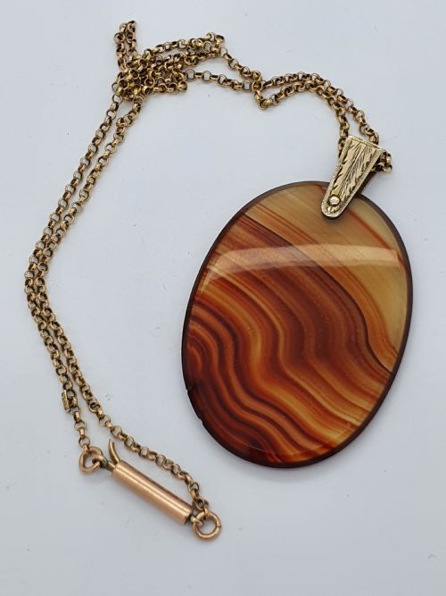 9ct Gold Agate Pendant