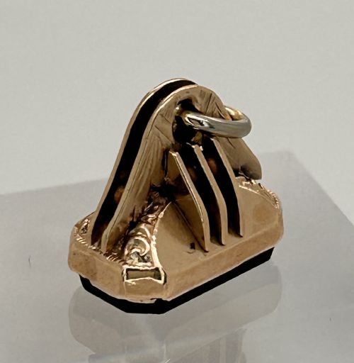 GOLD FOB - ADDITIONAL PHOTO 1