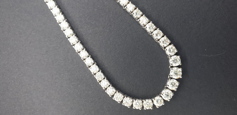 Diamond Collar