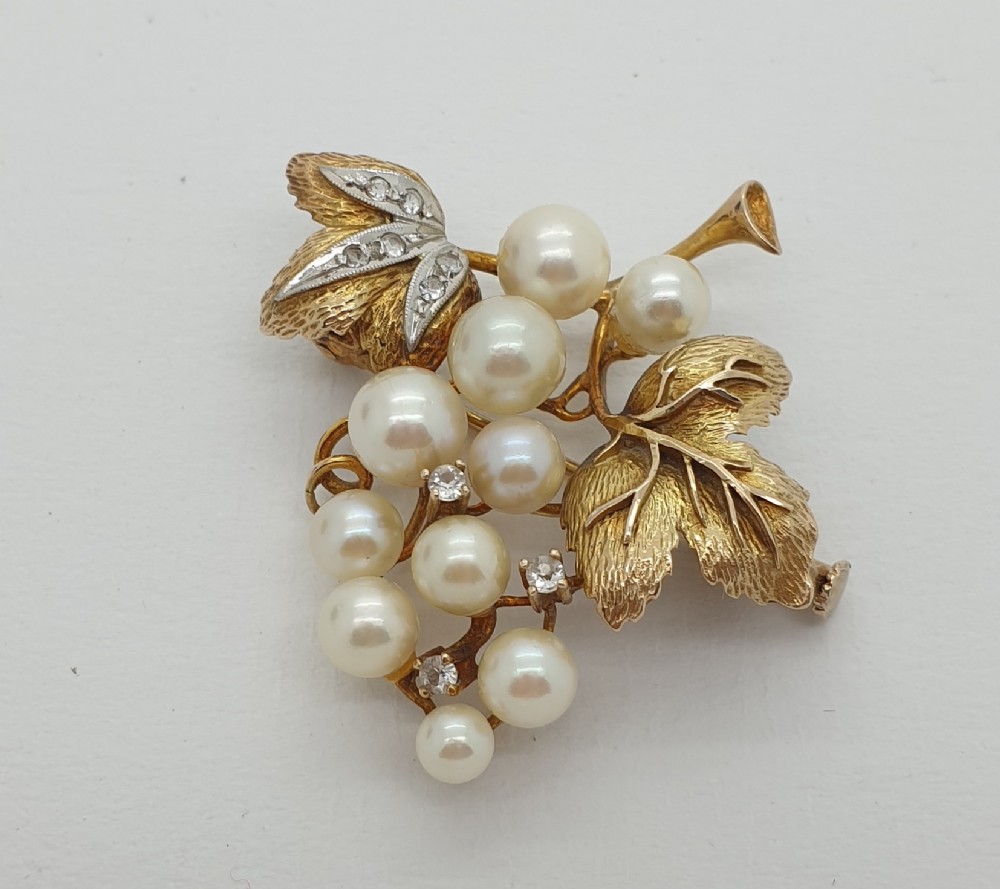 9ct Gold Pearl and Diamond Vine Brooch