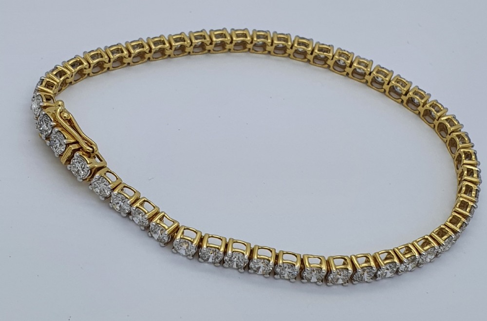 18ct YG Diamond Tennis Bracelet  View IV