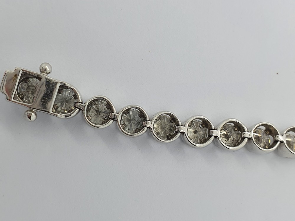 18ct WG Collet Set Diamond Tennis Bracelet  View III