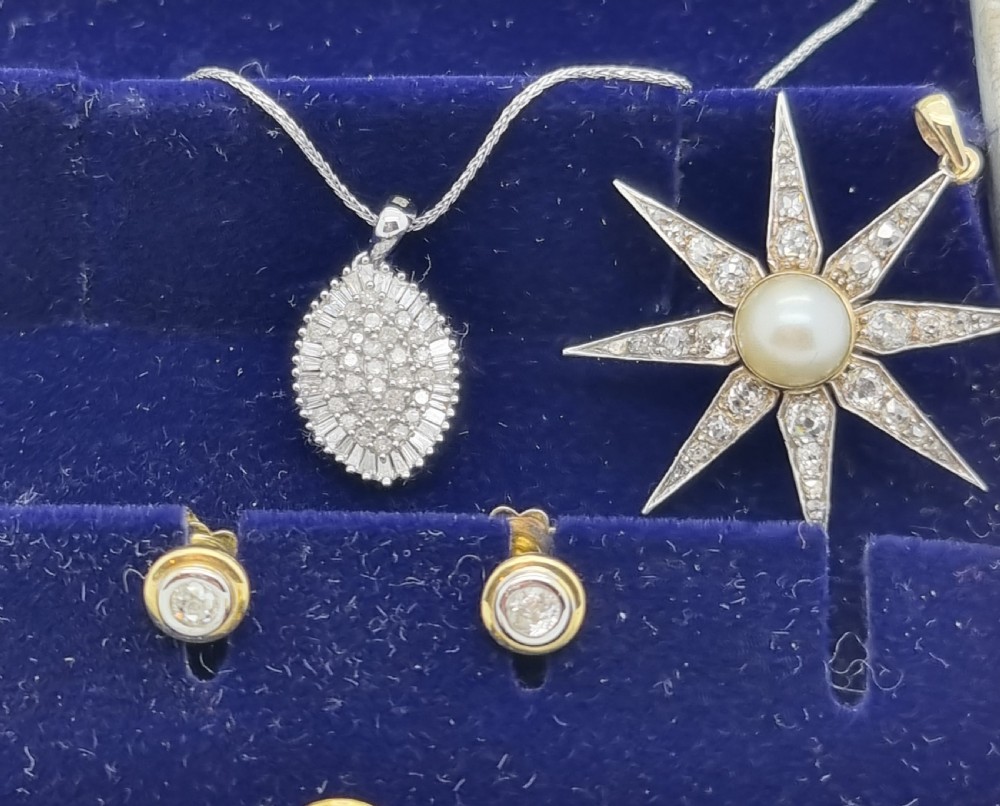9ct Victorian Pearl Diamond Star View X