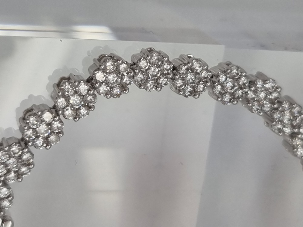 18ct WG Diamond Daisy Bracelet View V