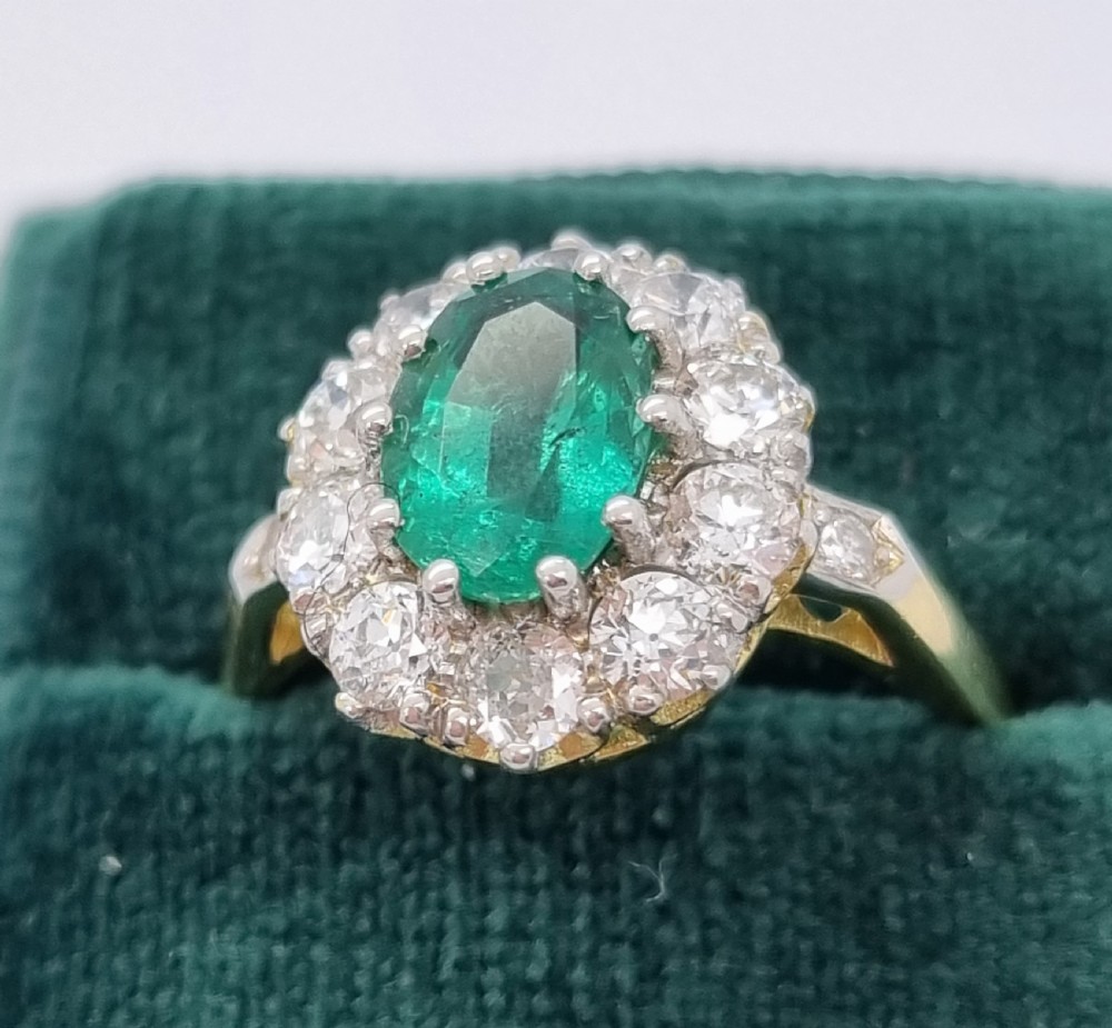 YG Oval Emerald and Diamond  Cluster View XV