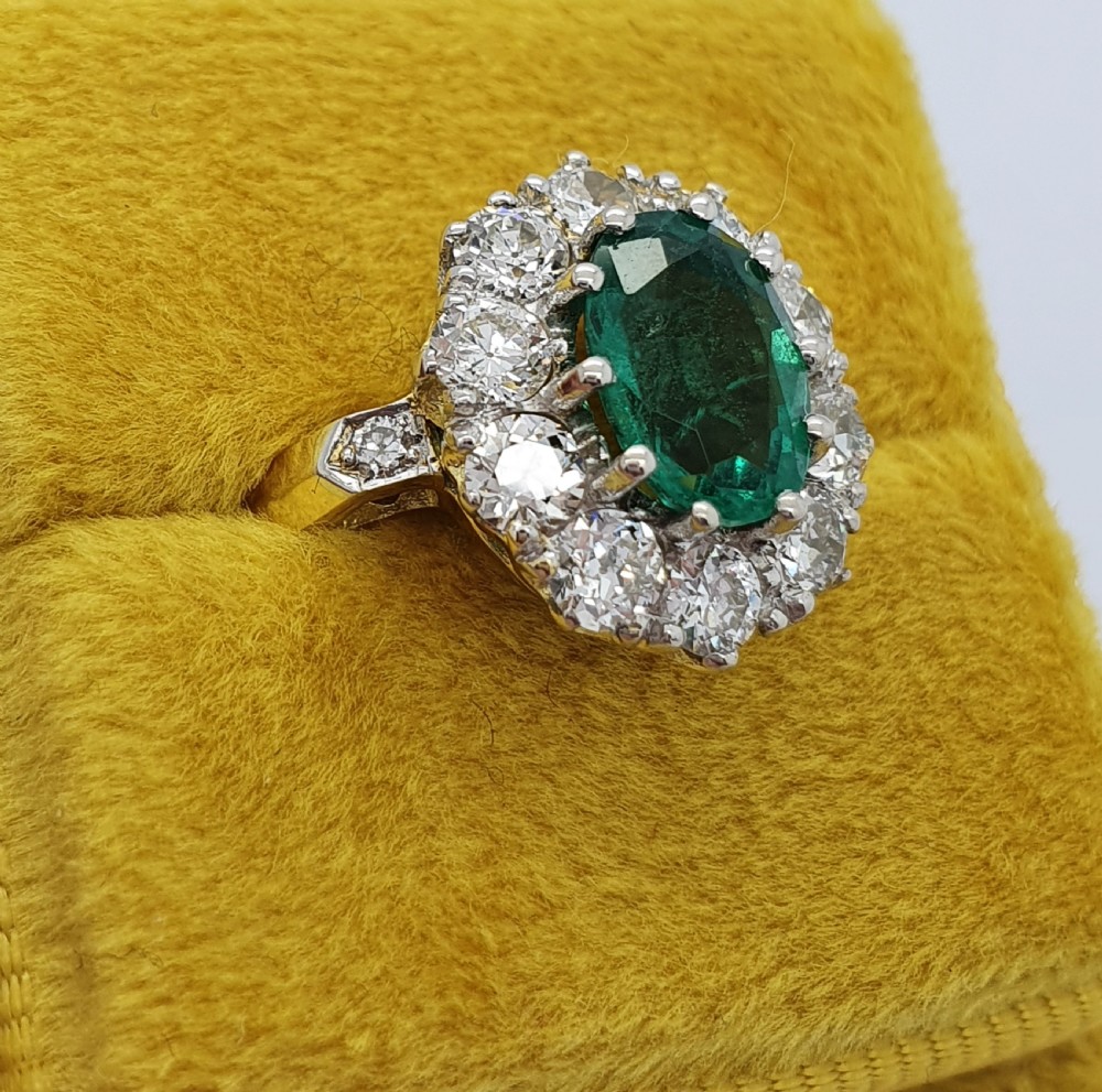 YG Oval Emerald and Diamond  Cluster View XXI