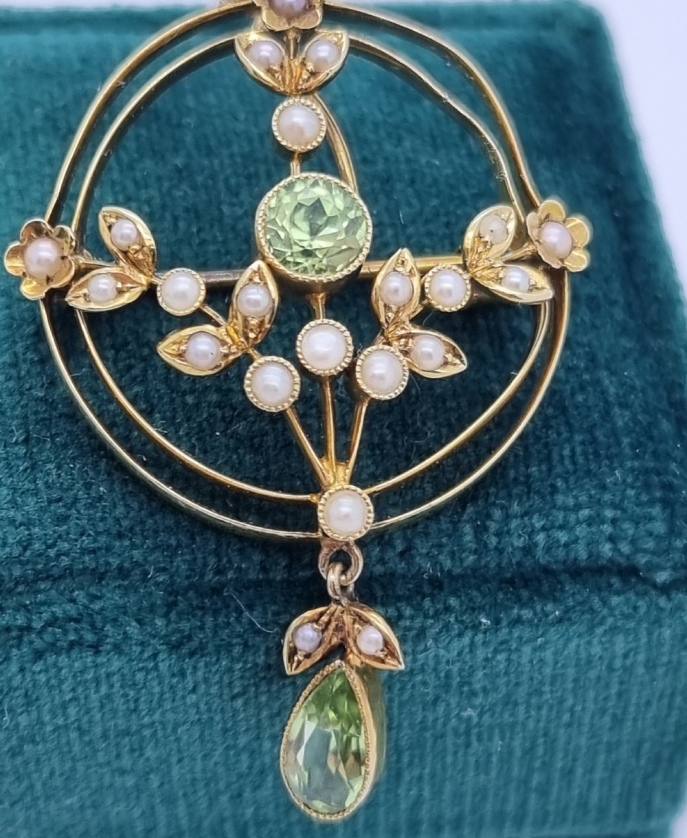 Peridot Seed Pearl Edwardian Pendant View X