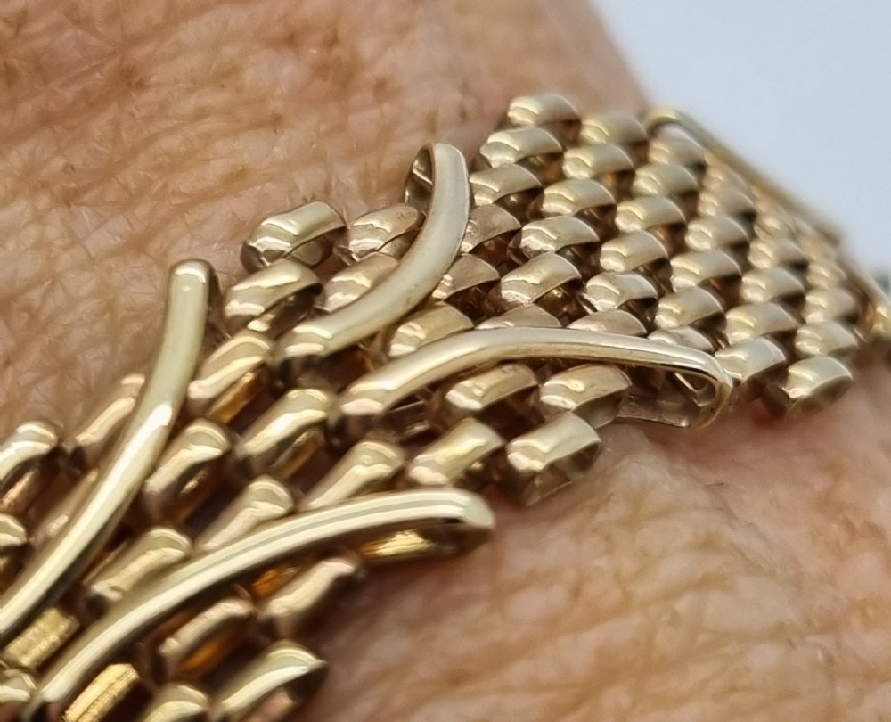 9ct Gate Bracelet  View XIV