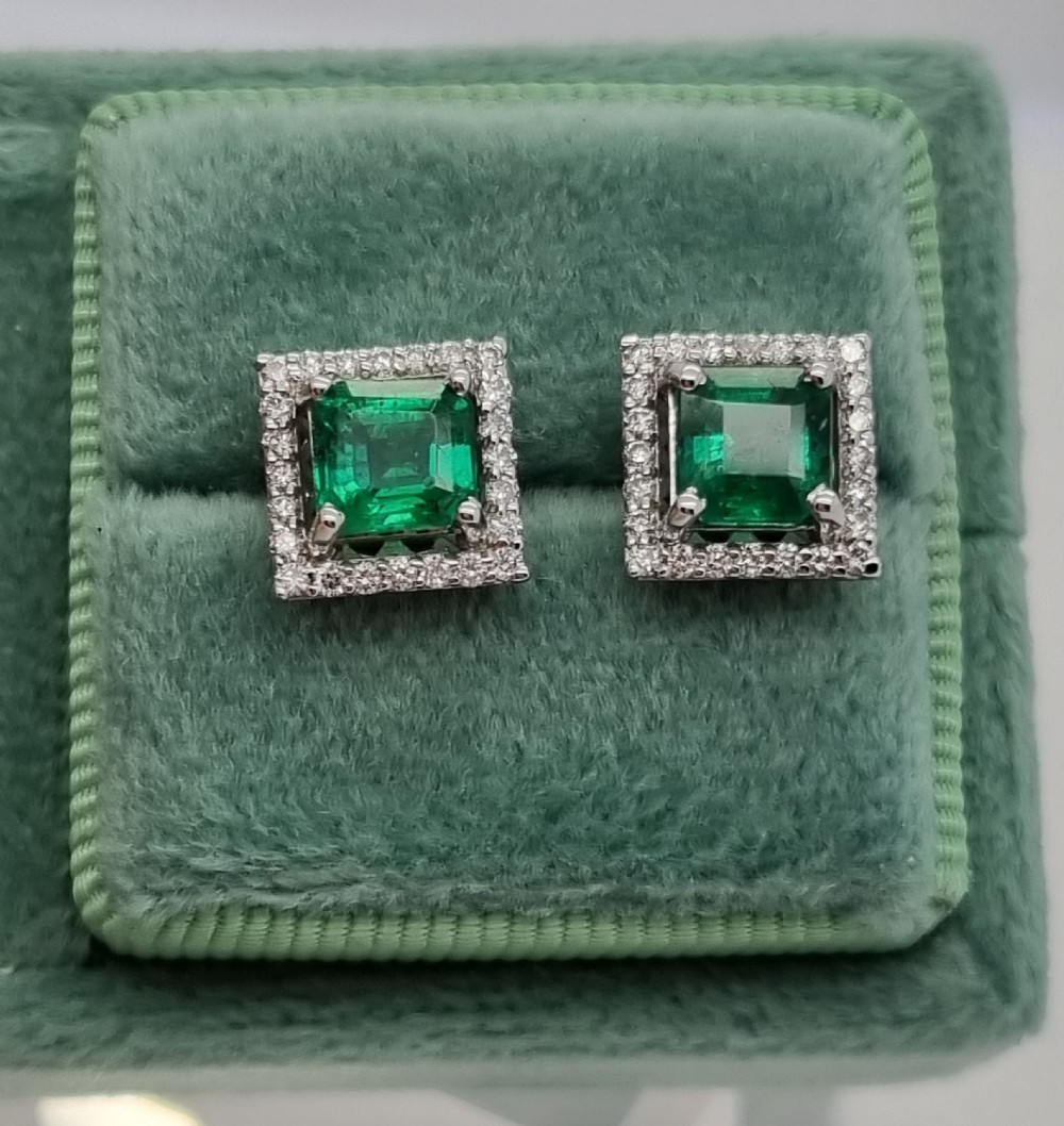Emerald Diamond Clusters View XI