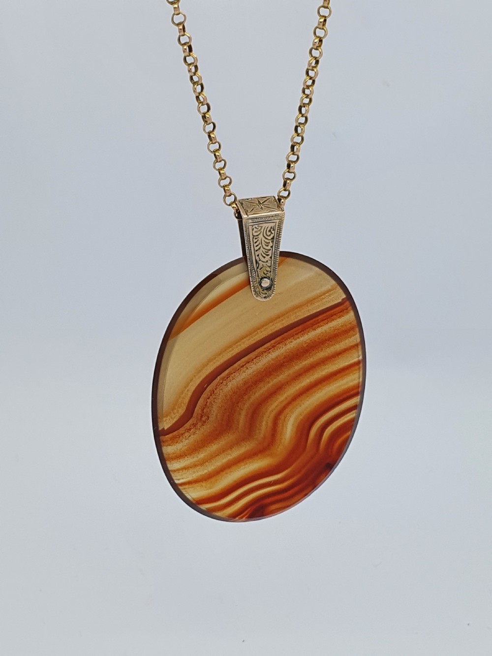 9ct Gold Agate Pendant View IV