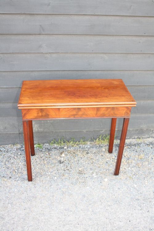 Georgian Mahogany Tea Table with Scissor Action Legs Mechanism.