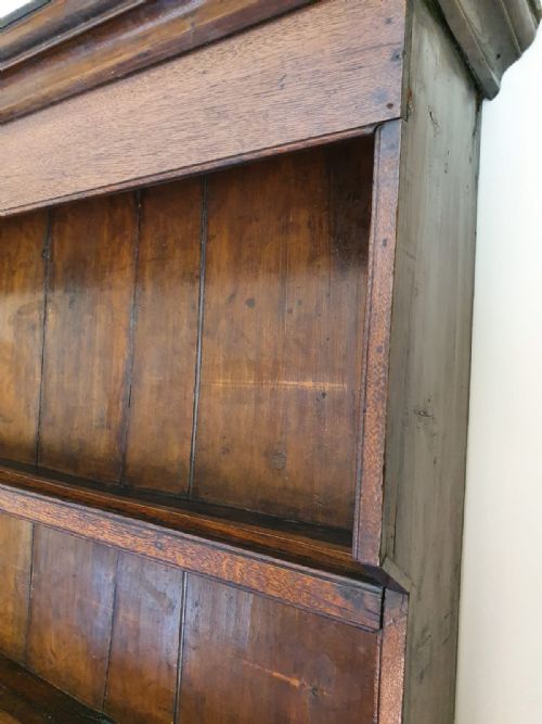 fig 1. Early 19th century dresser rack in oak