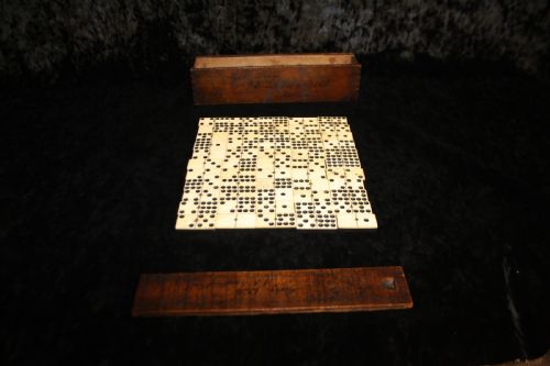 First Half of the 20th Century Dominoes Set