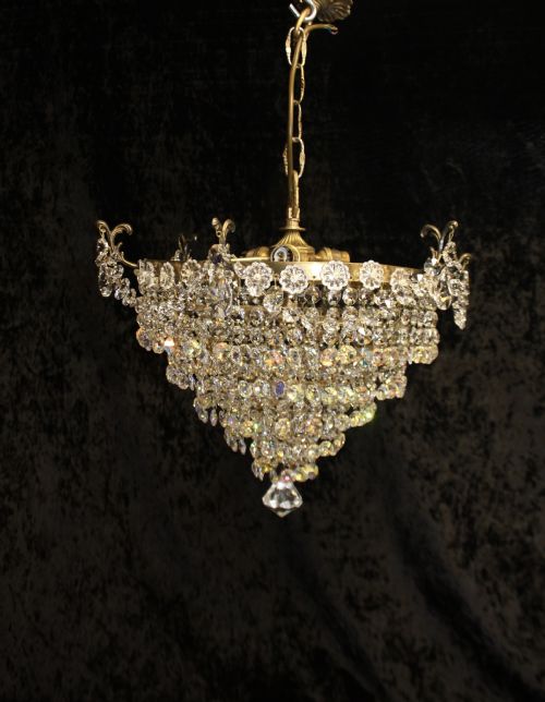 Early 20th Century Chandelier with Six Finials Round the Top